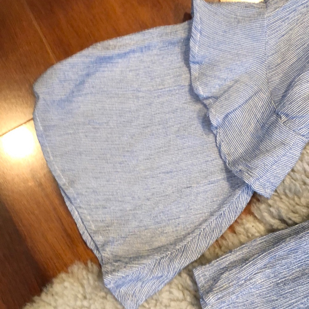 American Eagle Ruffle Top - Picture 5 of 6